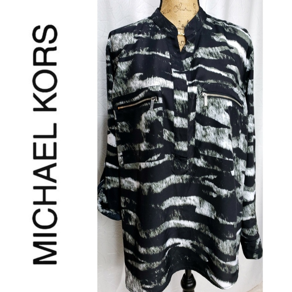 NWOT Sexy MK Lightweight Abstract Top